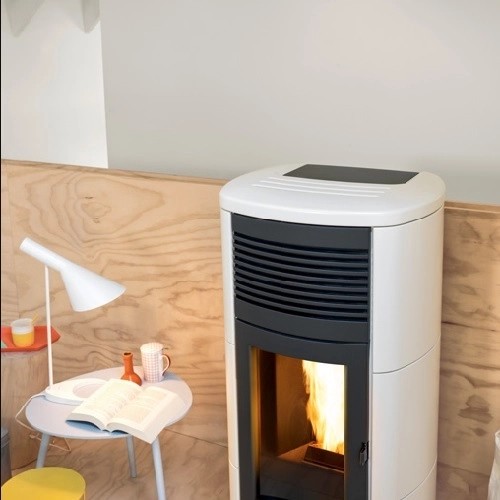 Aperçu: Poêle à granulés MCZ CLUB Comfort Air Maestro 12kW